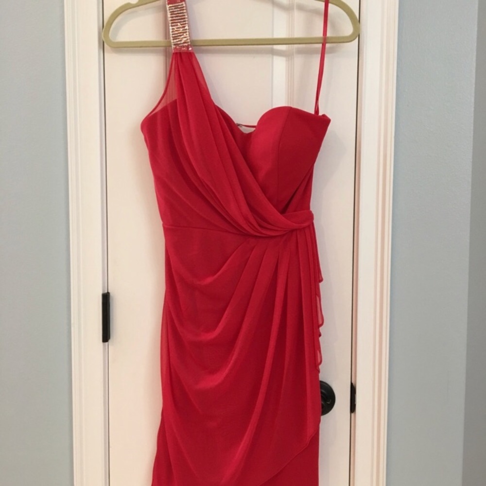 Short/ one shoulder dress